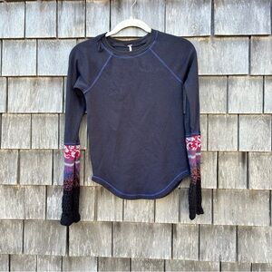 Free People Blue Gray Raglan Long Sleeve‎ Top